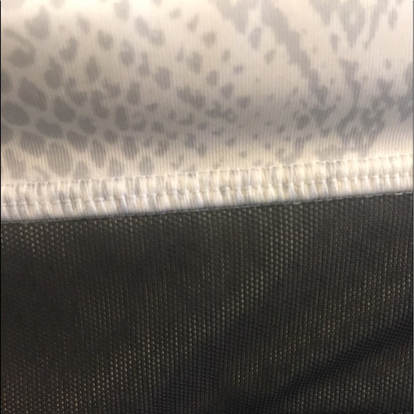 LuluLemon Mesh With Me Crop tights - Picture 8 of 8